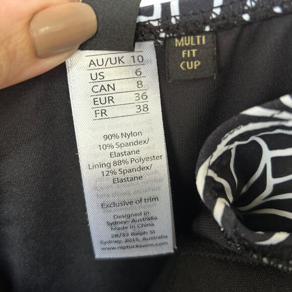 Nip Tuck Women's Black + White Sorrento Stripe Tummy Control Swimsuit Size 6 - Picture 4 of 5